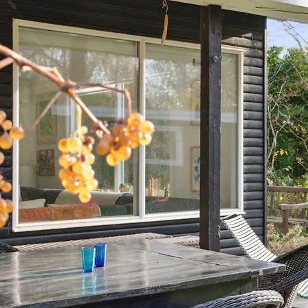 Cozy Summer House Near